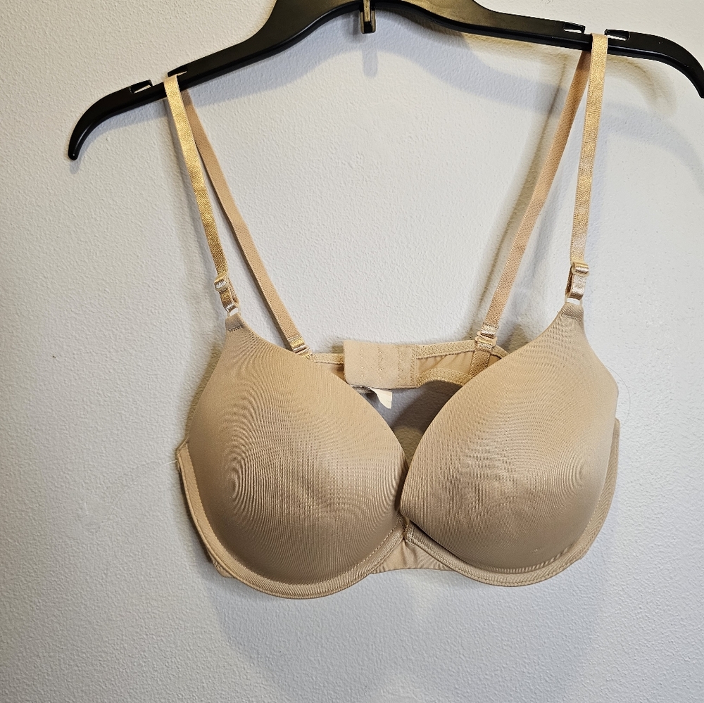 Maidenform cream bra Size 36C